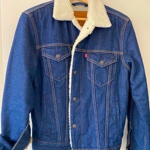 LEVIS PREMIUM SHERPA TRUCKER JACKET